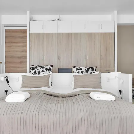 Apartment 3br Center - Mountain View & Free Parking Reykjavik