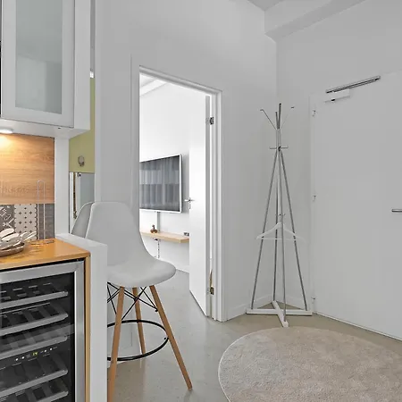 Apartment 3br Center - Mountain View & Free Parking